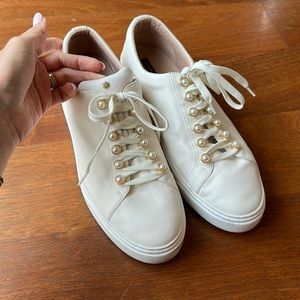 STUART WEITZMAN Excelsa 11.5 Ivory Cream Pearl/Gold Details (Womens 11.5)